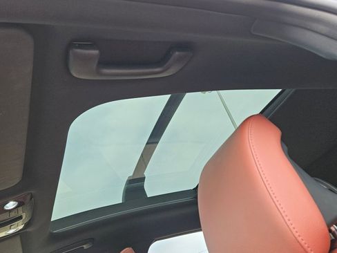 Used 2026 Kia Sportage SX image 16