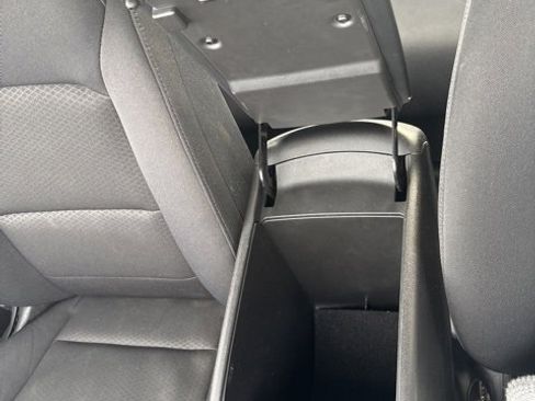 Used 2016 Chevrolet Malibu LT image 11