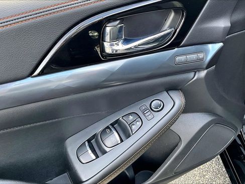 Used 2023 Nissan Maxima SR w/ Sport Mat Group FWD image 49