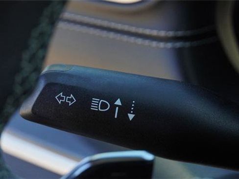 Certified 2023 Jeep Grand Cherokee Laredo w/ Luxury Tech Group I image 28