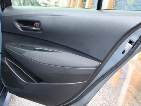 Used 2022 Toyota Corolla LE FWD image 41