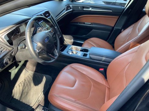 Used 2020 Ford Fusion Titanium image 2