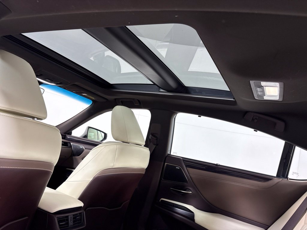 Used 2021 Lexus ES 350 Ultra Luxury w/ Accessory Package 2 FWD image 20