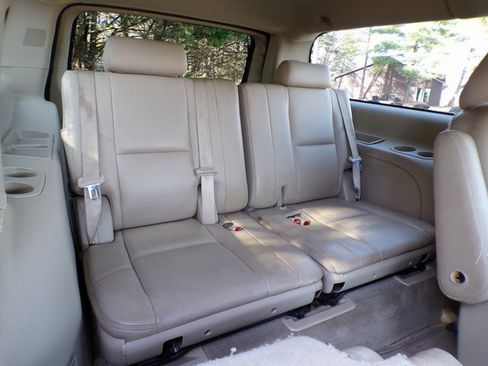 Used 2013 Cadillac Escalade ESV Luxury image 11