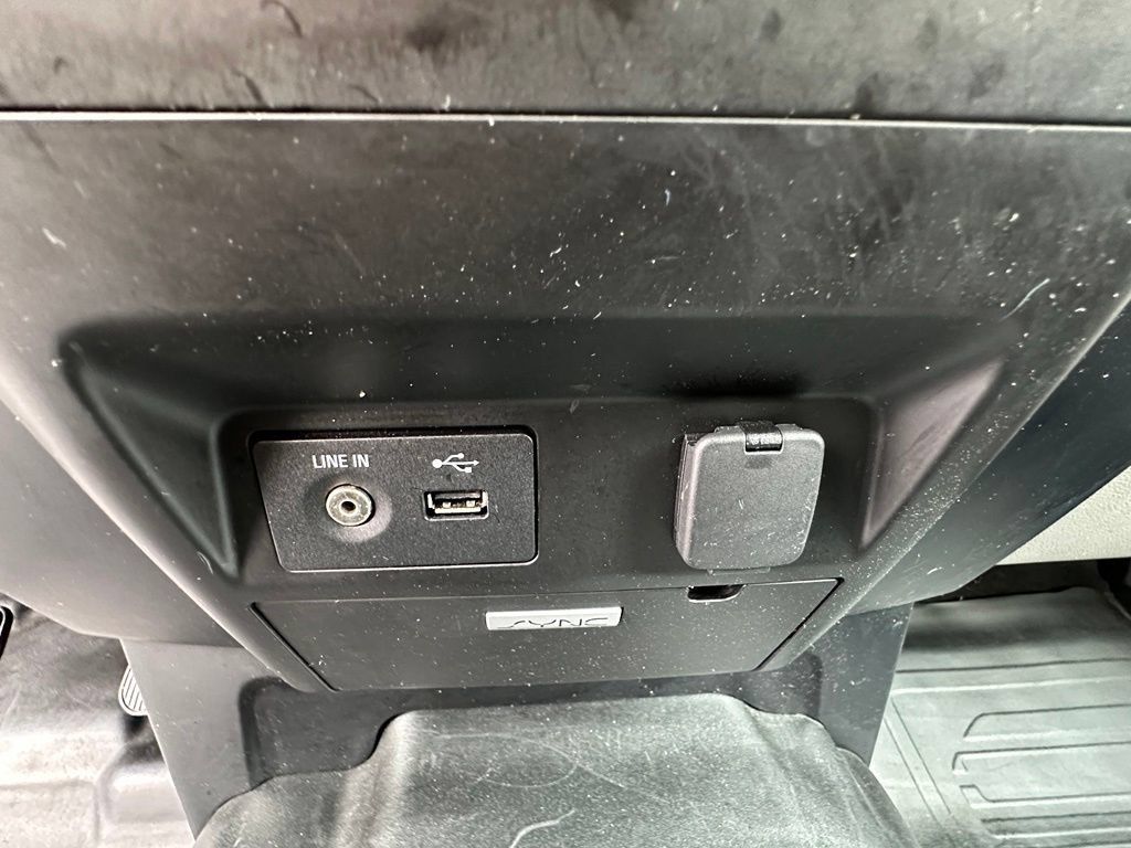 Used 2015 Ford F150 XL w/ Equipment Group 101A Mid AWD/4WD image 31