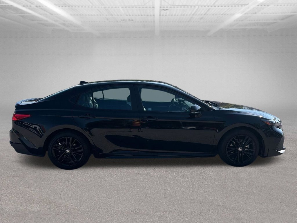 Used 2025 Toyota Camry SE FWD image 7