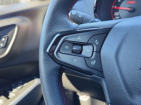 Used 2024 Chevrolet Trax RS image 17