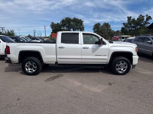 Used 2018 GMC Sierra 3500 Denali w/ Duramax Plus Package image 9