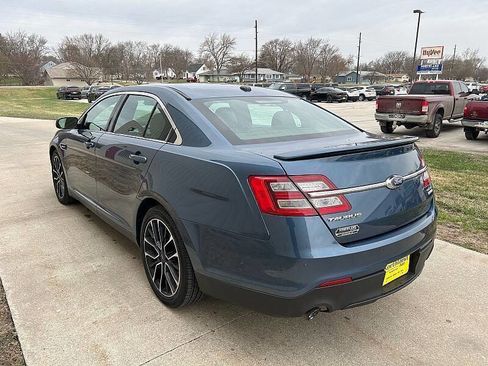 Used 2018 Ford Taurus SHO AWD/4WD image 9