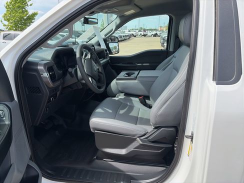 Used 2025 Ford F150 XL RWD image 11