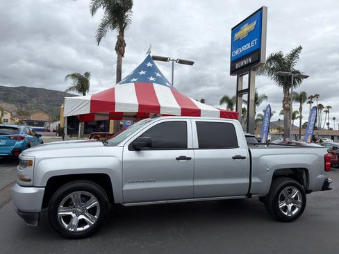 Used 2018 Chevrolet Silverado 1500 Custom w/ Custom Value Package RWD image 5