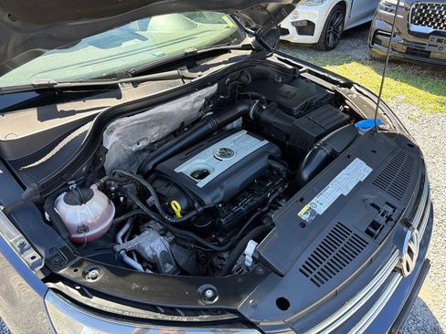 Used 2014 Volkswagen Tiguan SE AWD/4WD image 34