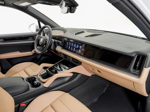 New 2026 Porsche Cayenne AWD/4WD image 21