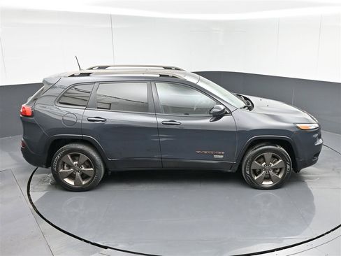 Used 2017 Jeep Cherokee 75th Anniversary AWD/4WD image 25