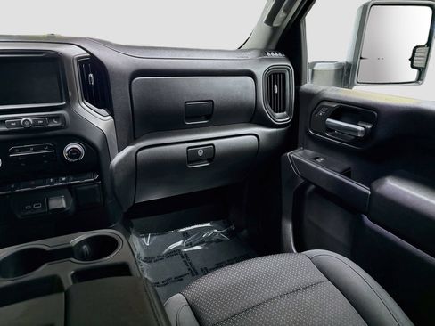 Used 2024 Chevrolet Silverado 2500 Custom AWD/4WD image 24
