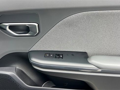 New 2025 Kia K4 EX image 19