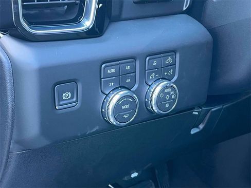 New 2026 GMC Sierra 2500 Denali w/ Denali Reserve Package image 23