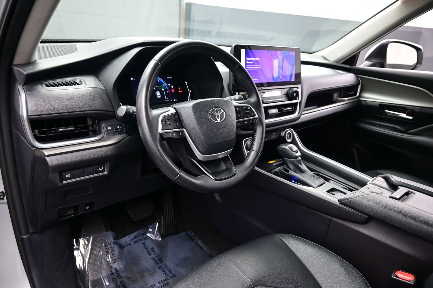 Used 2025 Toyota Grand Highlander FWD image 13