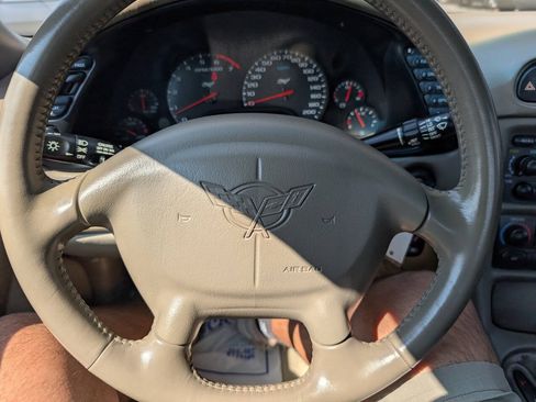 Used 2003 Chevrolet Corvette Convertible w/ Preferred Equipment Group1 RWD image 18