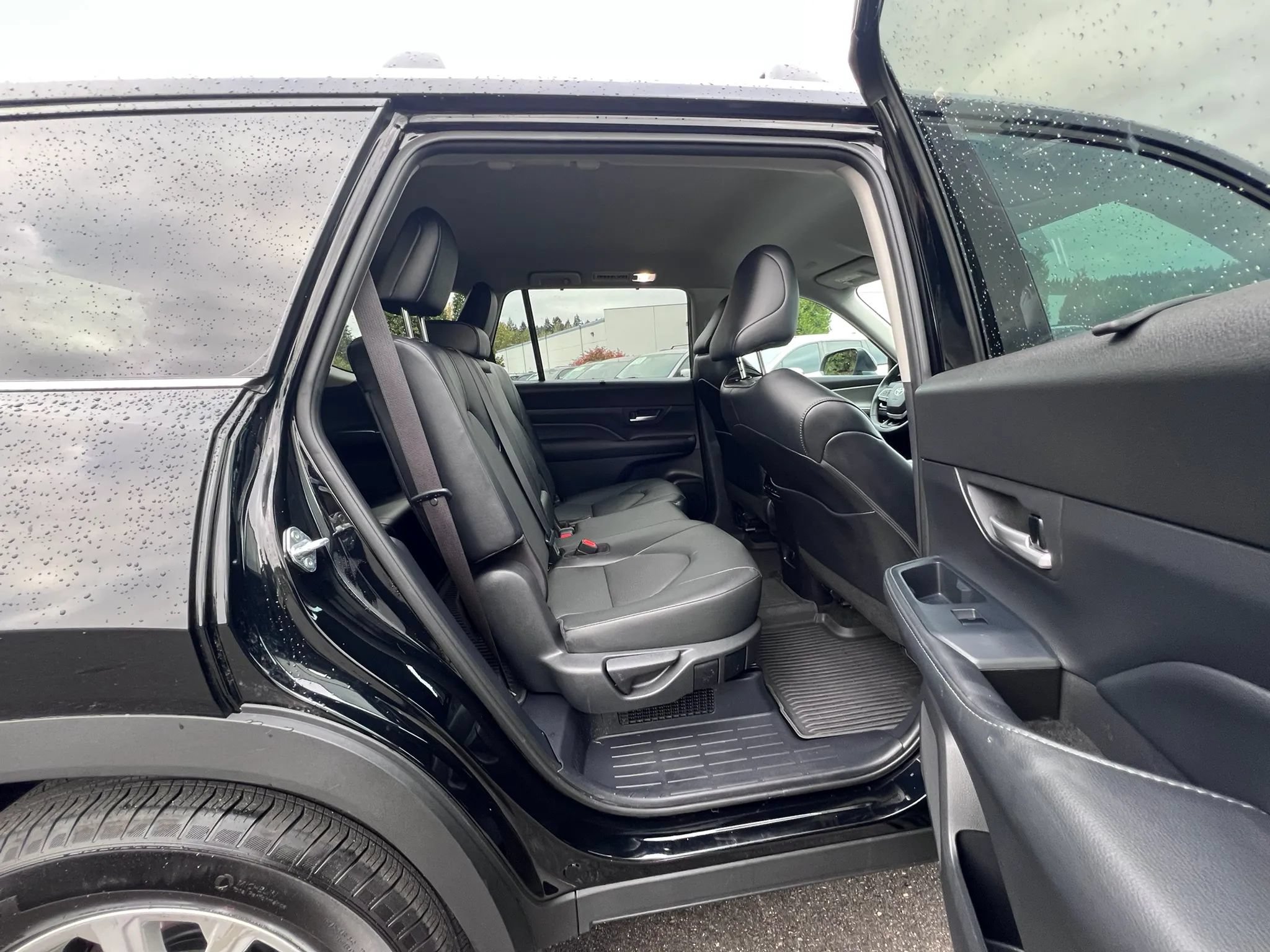 Used 2024 Toyota Grand Highlander AWD Hybrid image 37
