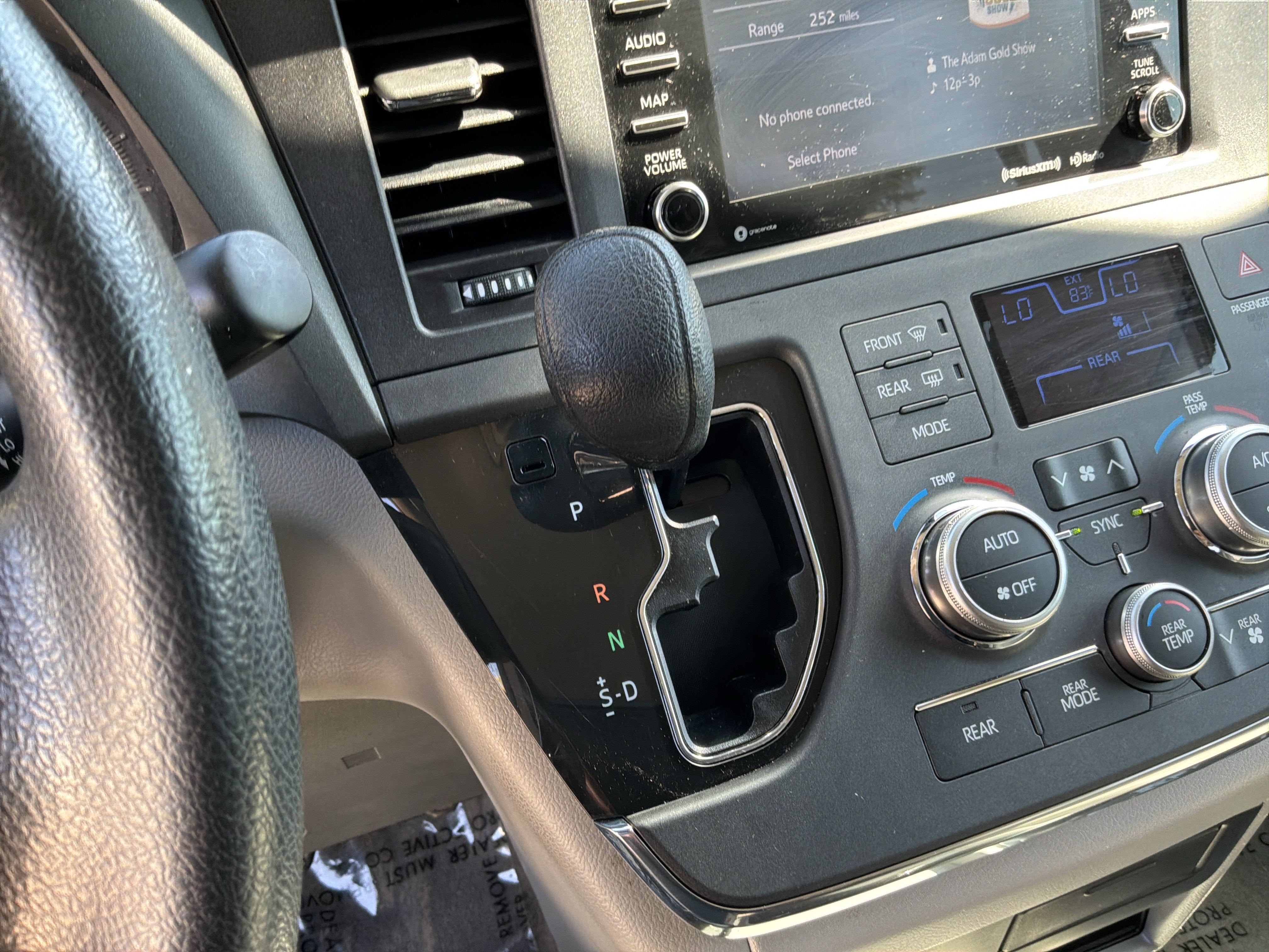 Used 2019 Toyota Sienna LE FWD image 25