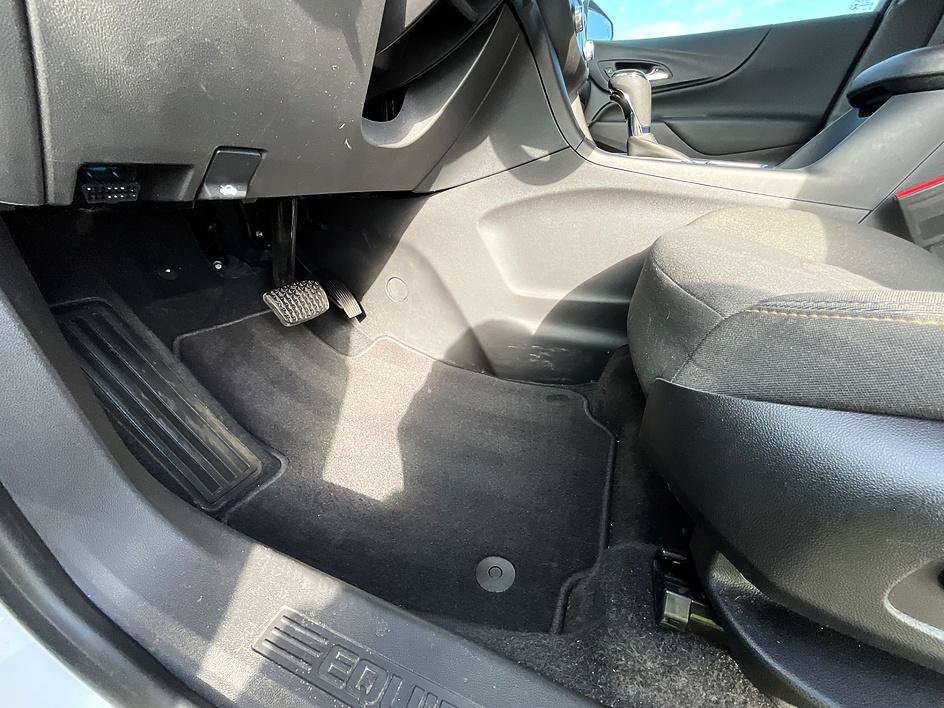 Used 2021 Chevrolet Equinox LT FWD image 21