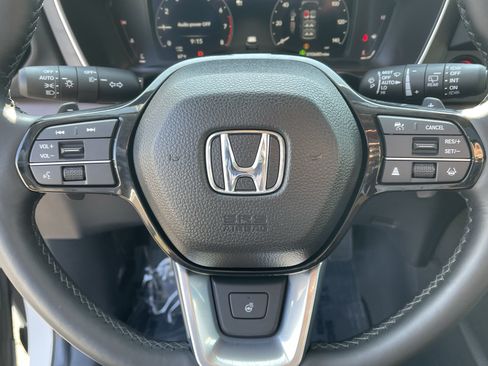 Used 2025 Honda Pilot Elite image 22