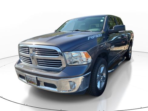 Used 2017 RAM 1500 Big Horn AWD/4WD image 3