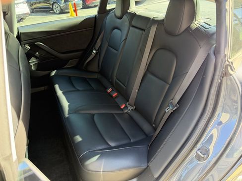 Used 2020 Tesla Model 3 Standard Range Plus image 31