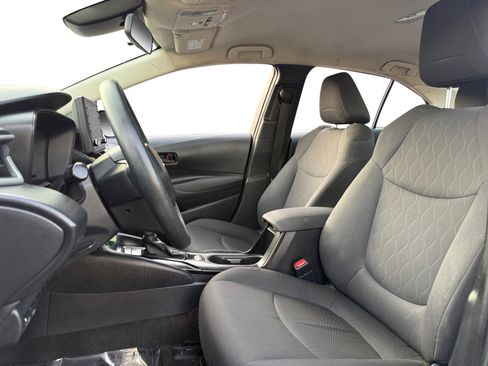 Used 2022 Toyota Corolla LE image 6