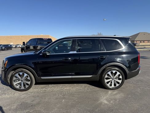 Used 2020 Kia Telluride S image 2