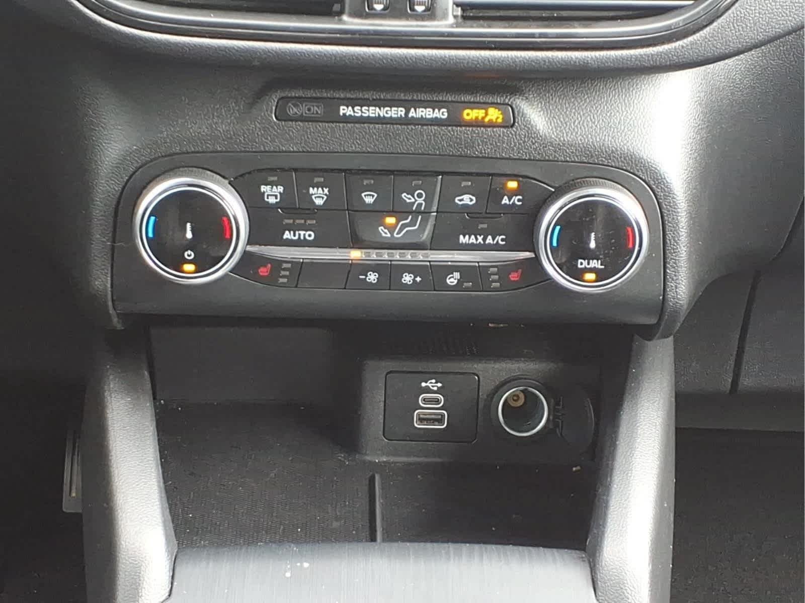 Used 2025 Ford Escape ST-Line Select AWD/4WD image 26
