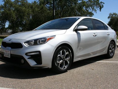 Used 2021 Kia Forte LXS FWD image 8