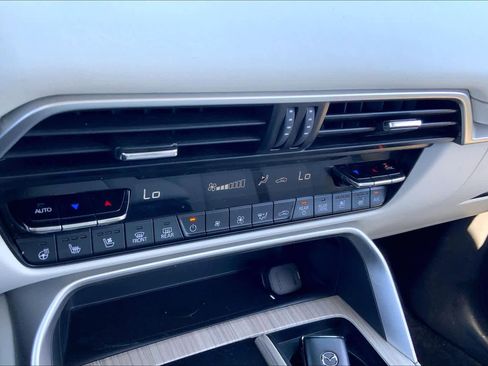 Used 2024 MAZDA CX-90 3.3 Turbo w/ Premium Plus Pkg image 31