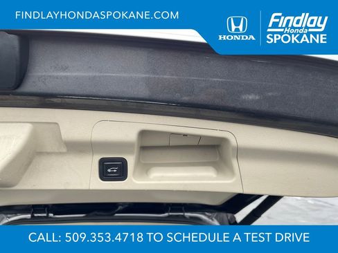 Used 2017 GMC Acadia Denali image 24