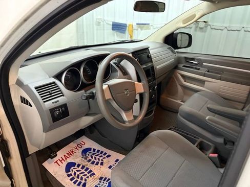 Used 2010 Dodge Grand Caravan SE w/ Climate Group image 22