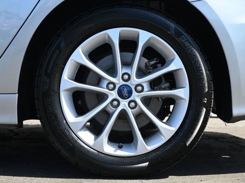 Used 2020 Ford Fusion SE FWD image 9