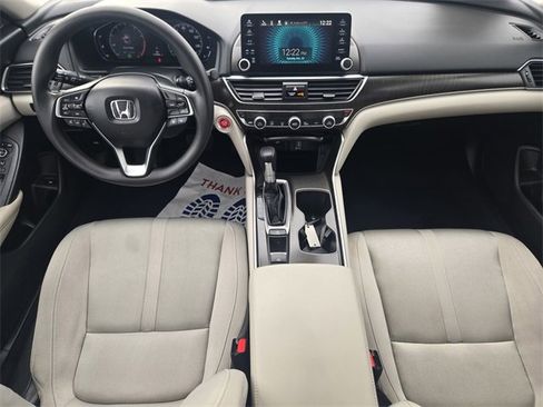 Used 2018 Honda Accord EX image 11