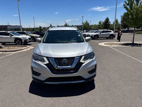 Used 2018 Nissan Rogue SV FWD image 8