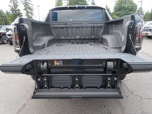 Used 2025 GMC Hummer EV 3X AWD/4WD image 8