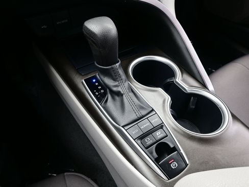 Used 2023 Toyota Camry LE image 21