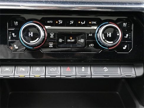 Used 2025 GMC Sierra 1500 Denali w/ Denali Reserve Package image 13