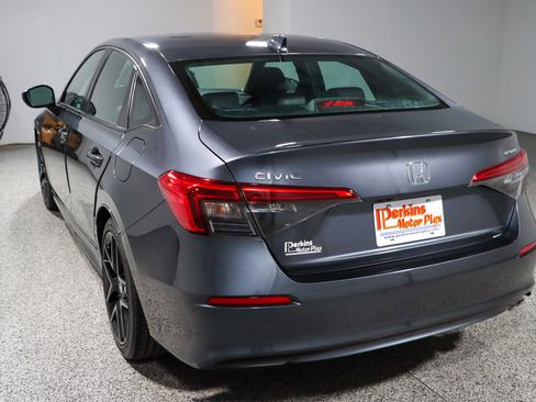 Used 2023 Honda Civic Sport image 9