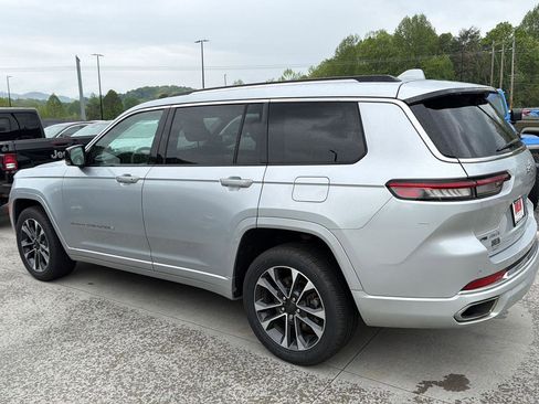 Used 2021 Jeep Grand Cherokee L Overland w/ Luxury Tech Group IV AWD/4WD image 6