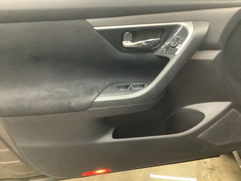 Used 2014 Nissan Altima 2.5 SV FWD image 11