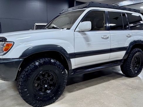 Used 1999 Toyota Land Cruiser AWD/4WD image 14