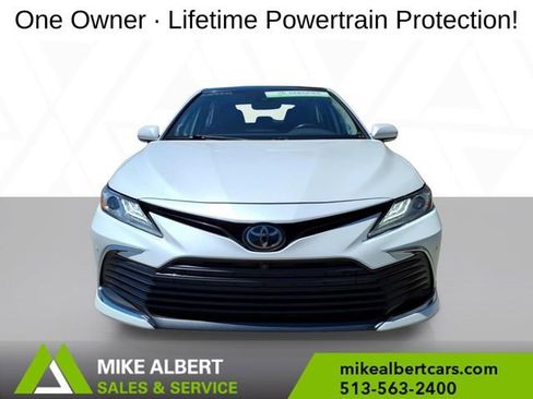 Used 2023 Toyota Camry XLE w/ Navigation Package FWD image 2