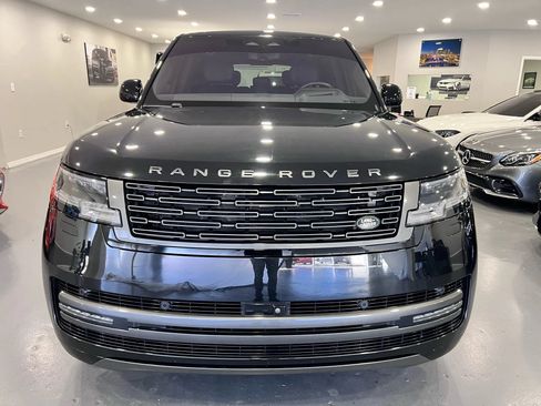 Used 2023 Land Rover Range Rover Long Wheelbase Autobiography AWD/4WD image 2