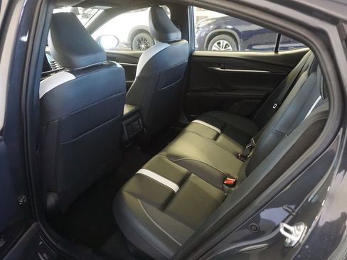 Used 2025 Toyota Camry SE image 19