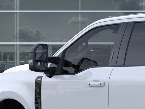 New 2026 Ford F350 XLT w/ XLT Premium Package AWD/4WD image 21
